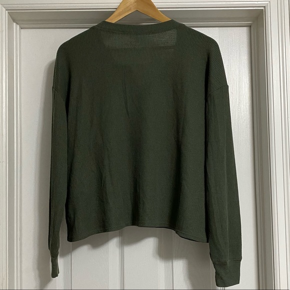 Hollister Boyfriend Long Sleeve Top - Picture 2 of 8